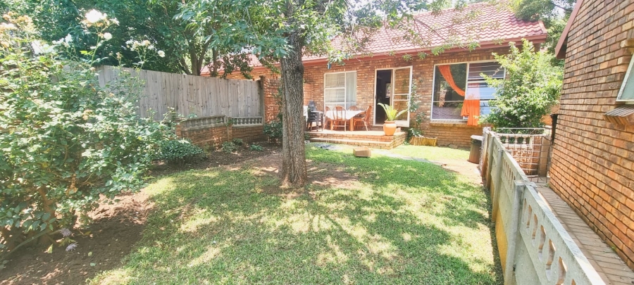 1 Bedroom Property for Sale in Meerhof North West